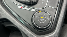 Volkswagen Tiguan 2.0 TDi 150 4Motion R-Line 5dr DSG Diesel Estate